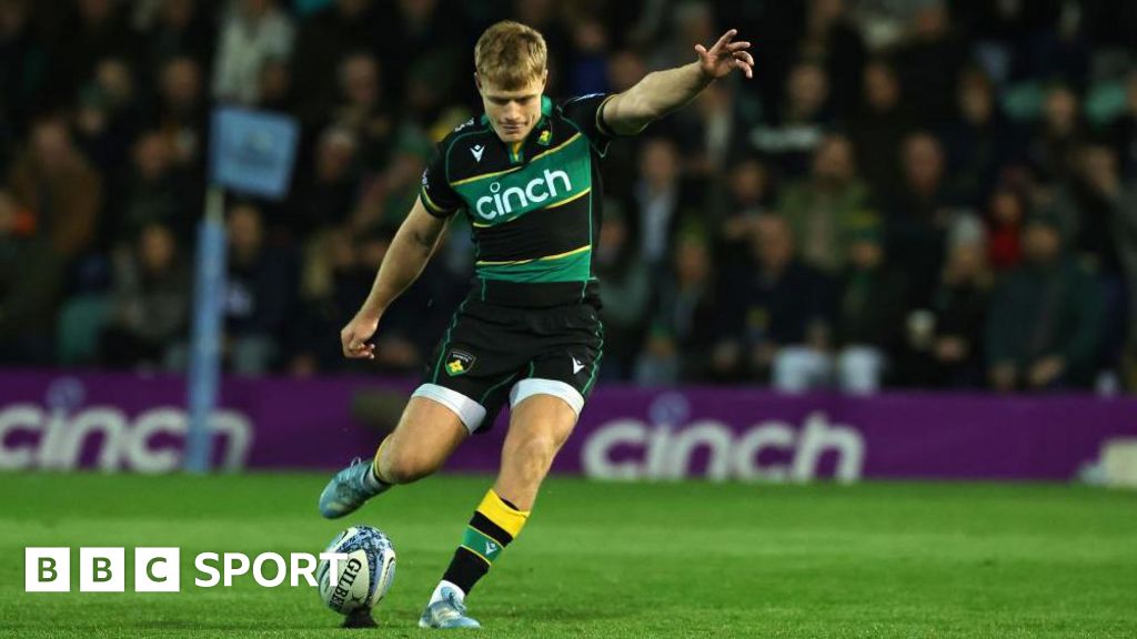 Premiership: Northampton Saints 33-29 Harlequins: Saints fight back to extend home winning run