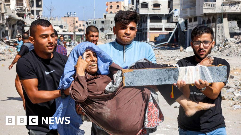 Hospitals move patients as Israeli tanks encircle Jabalia camp