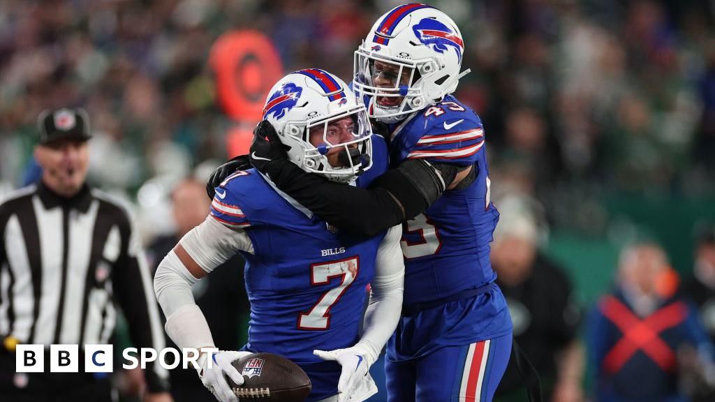 NFL: New York Jets beaten by Buffalo Bills despite Aaron Rodgers 'Hail Mary'