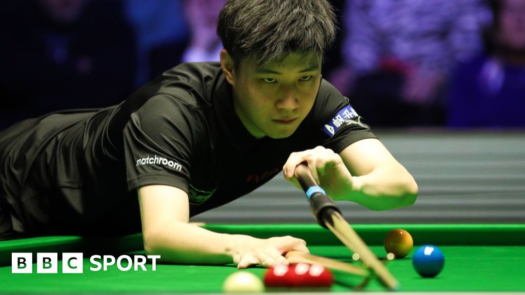 Zhao Xintong wins first tournament since snooker match-fixing ban