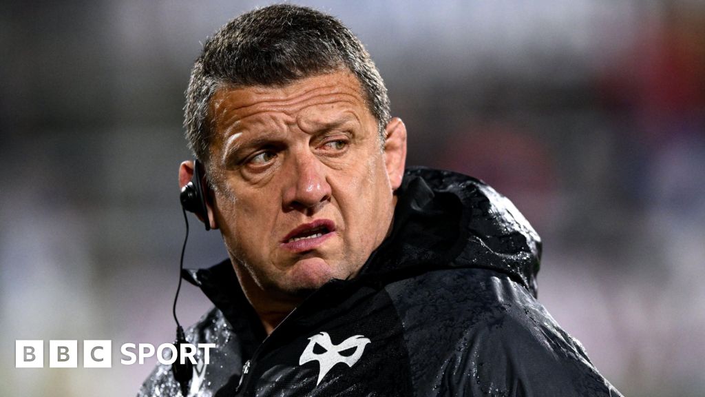 Ospreys: Toby Booth disappointed by Jonathan Davies' 'trenches' remark