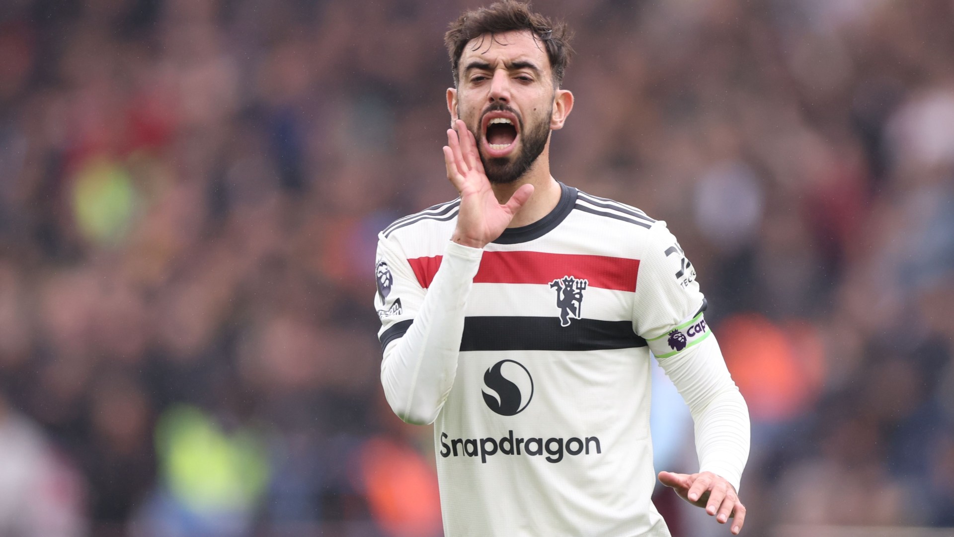 Bruno Fernandes reveals how close he really came to leaving Man Utd as he opens up on 'concrete offers'