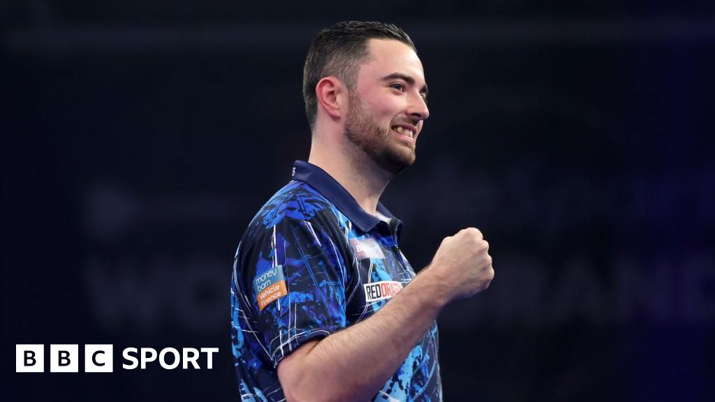 World Grand Prix darts: Luke Humphries thrashes Ryan Joyce to reach final