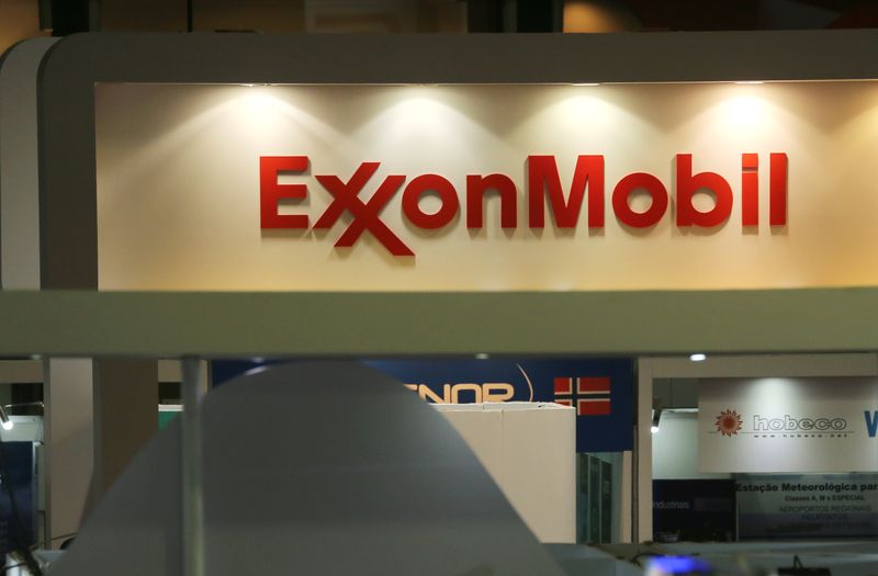 Exxon Mobil expects 3rd-quarter earnings were hit by lower oil prices