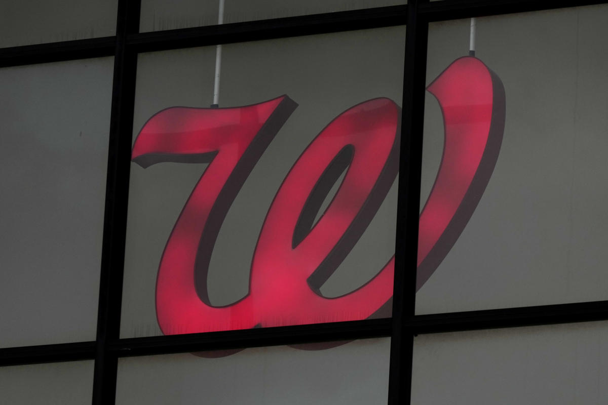 Walgreens closing 1,200 stores over next 3 years, 800 more under evaluation