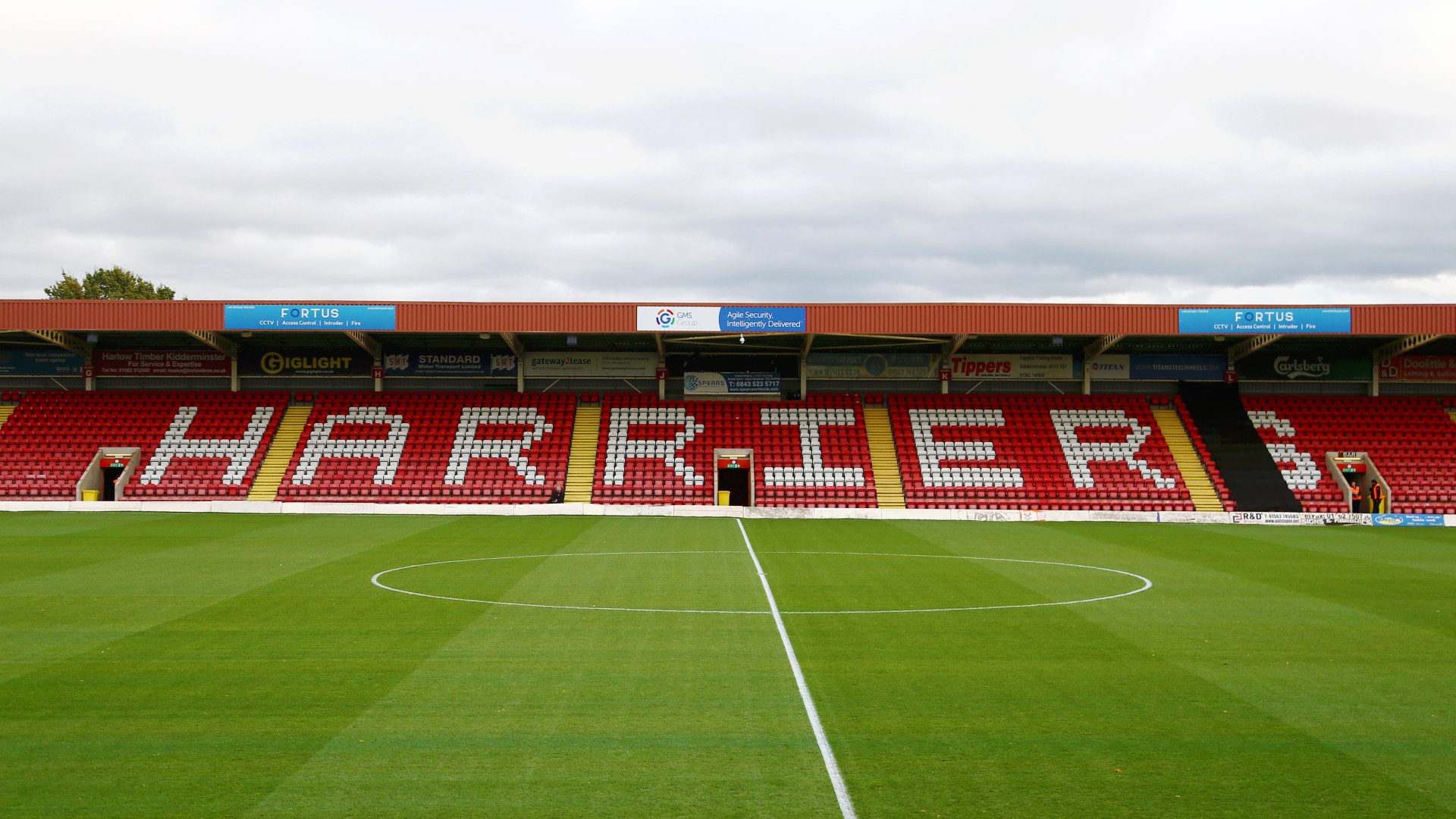 Cult hero ex-Premier League boss who's now managing in non-league says he'd SACK HIMSELF if he was chairman