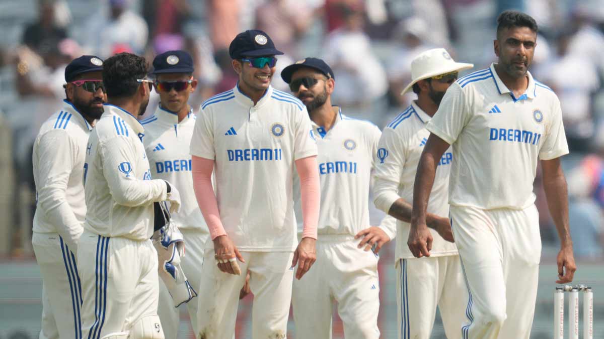 Gavaskar, Murali Kartik disagree with India's playing XI in second Test against New Zealand- The Week