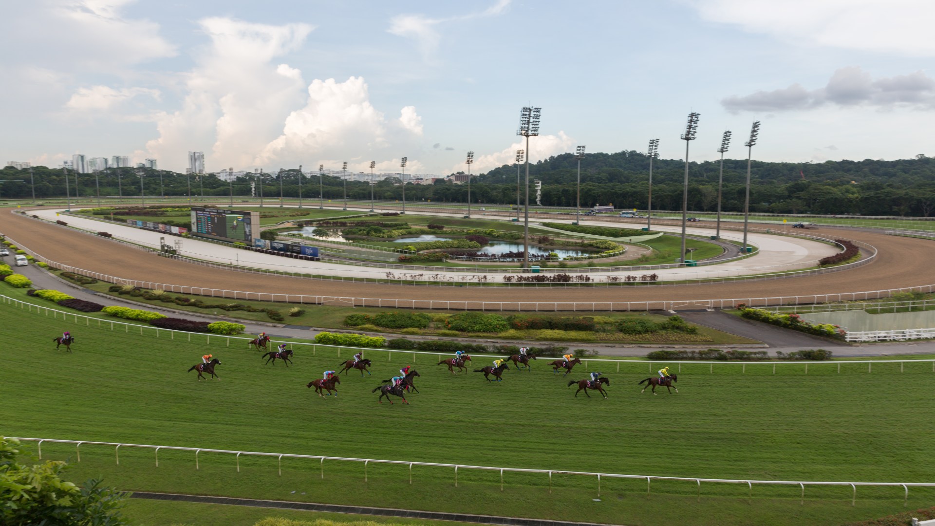 Iconic 182-year-old horse racing club loved by the Queen closes track with grounds to be replaced by HOUSES