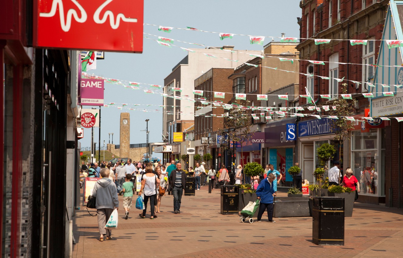 'It's a dreadful shame,' cry shoppers as major high street chain to shut town centre store for good