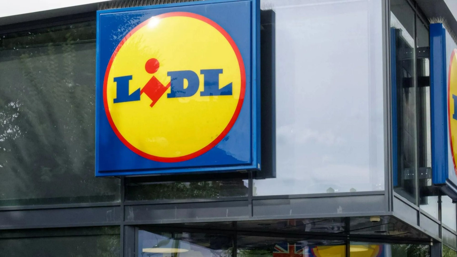 Lidl shoppers go wild as they spot 'lush' Sol De Janeiro dupe that's £4 instead of £24