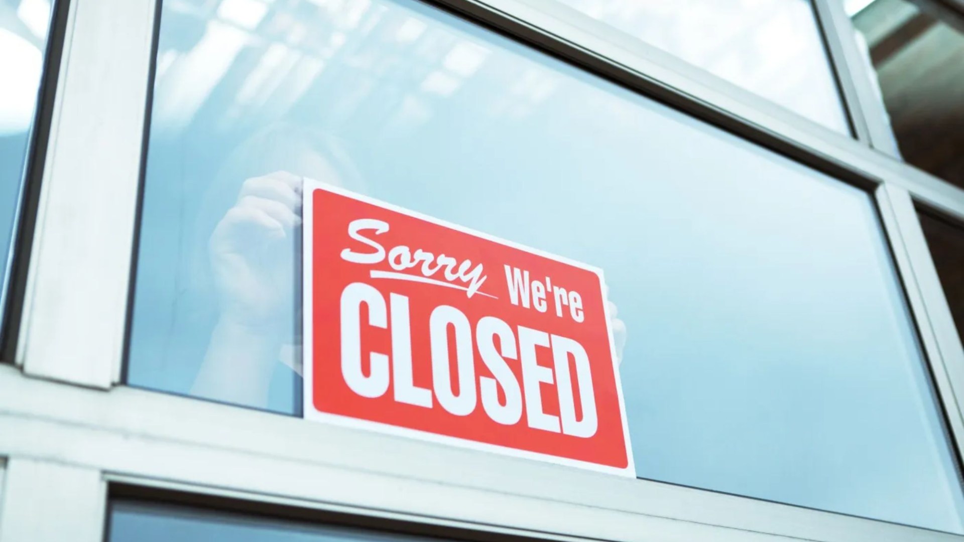 Major UK pharmacy chain with 2,561 outlets to shutter two sites in HOURS in latest update to closure plans