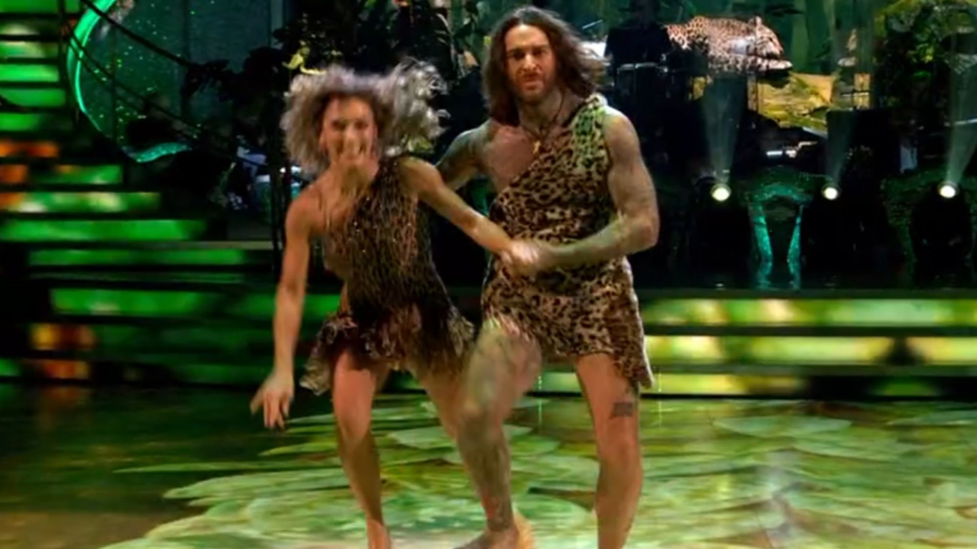 Watch the moment Strictly's Pete Wicks almost sends Jowita Przystal 'flying' after major blunder during routine