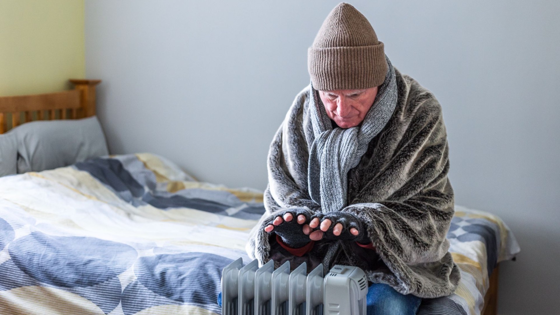 Thousands of pensioners to get £200 one-off payment for energy bills after winter fuel allowance cut - are you eligible?