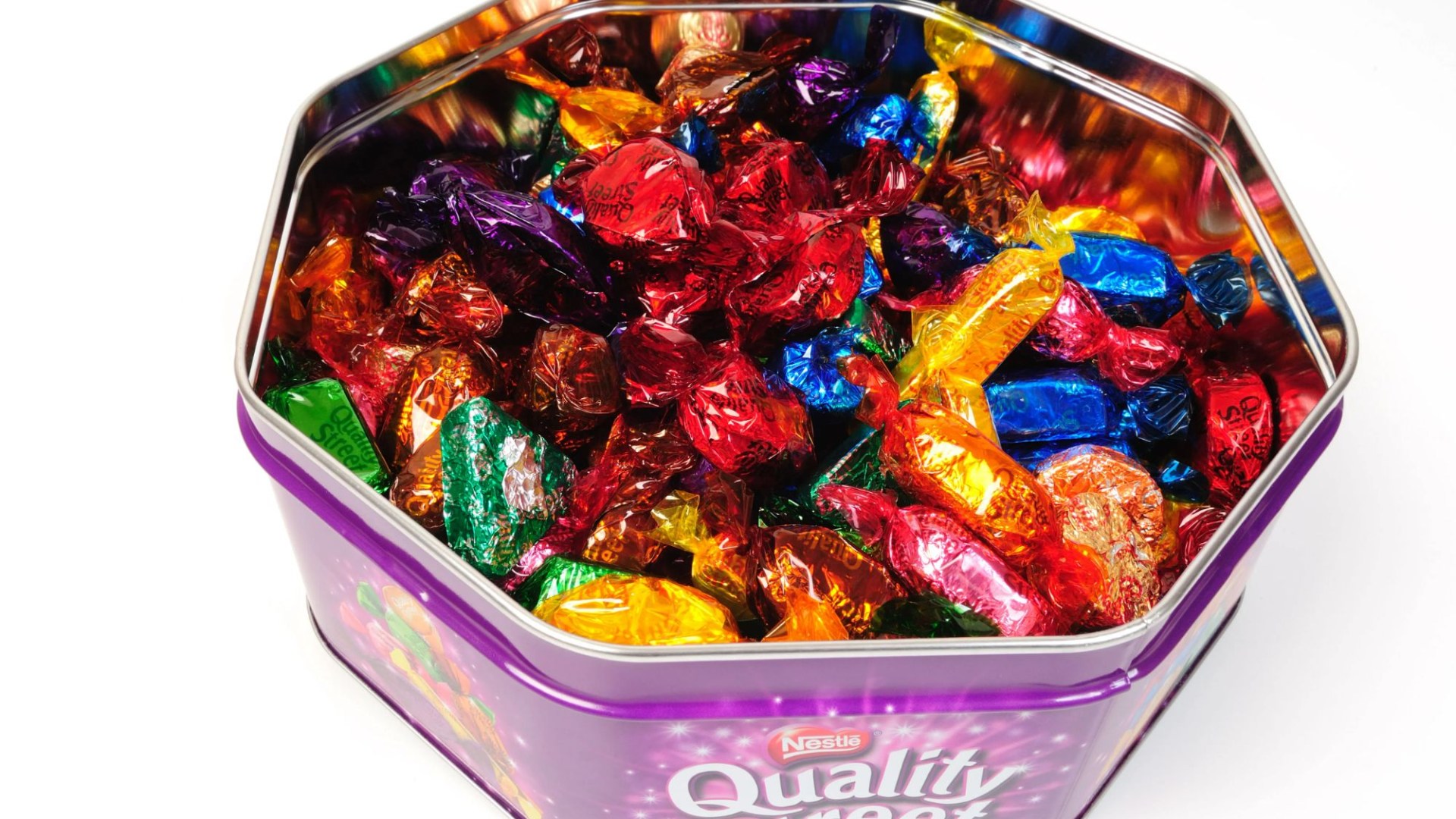 Shoppers rush to supermarket to bag Roses, Quality Street, Celebrations and Heroes tubs as they cost just £3.95 each