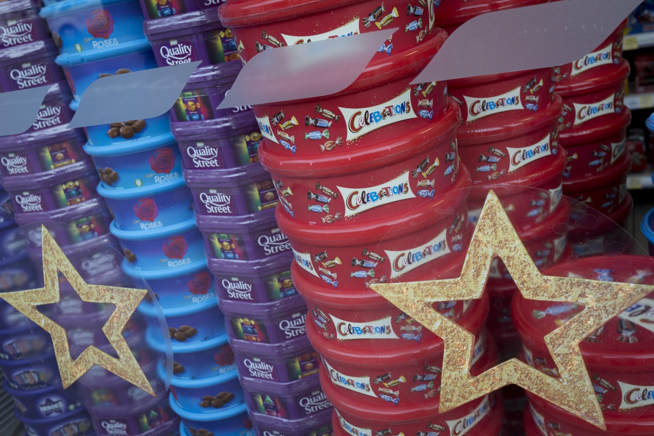 Supermarket giant slashes Christmas tubs to just £2.50 - it's the cheapest around and it's not Aldi or Tesco