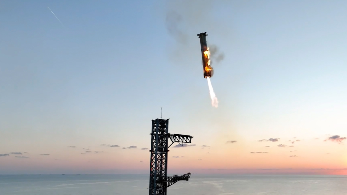 Watch | SpaceX successfully catches Starship rocket booster at landing pad