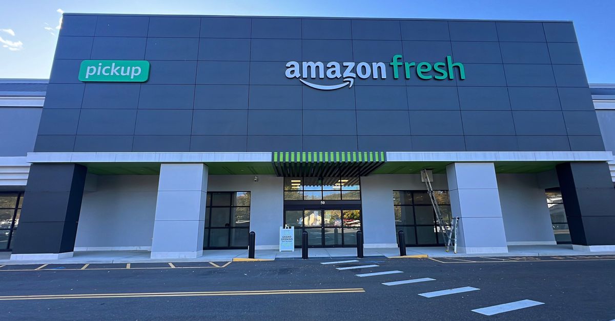 Amazon’s tests mixing and matching its grocery operations