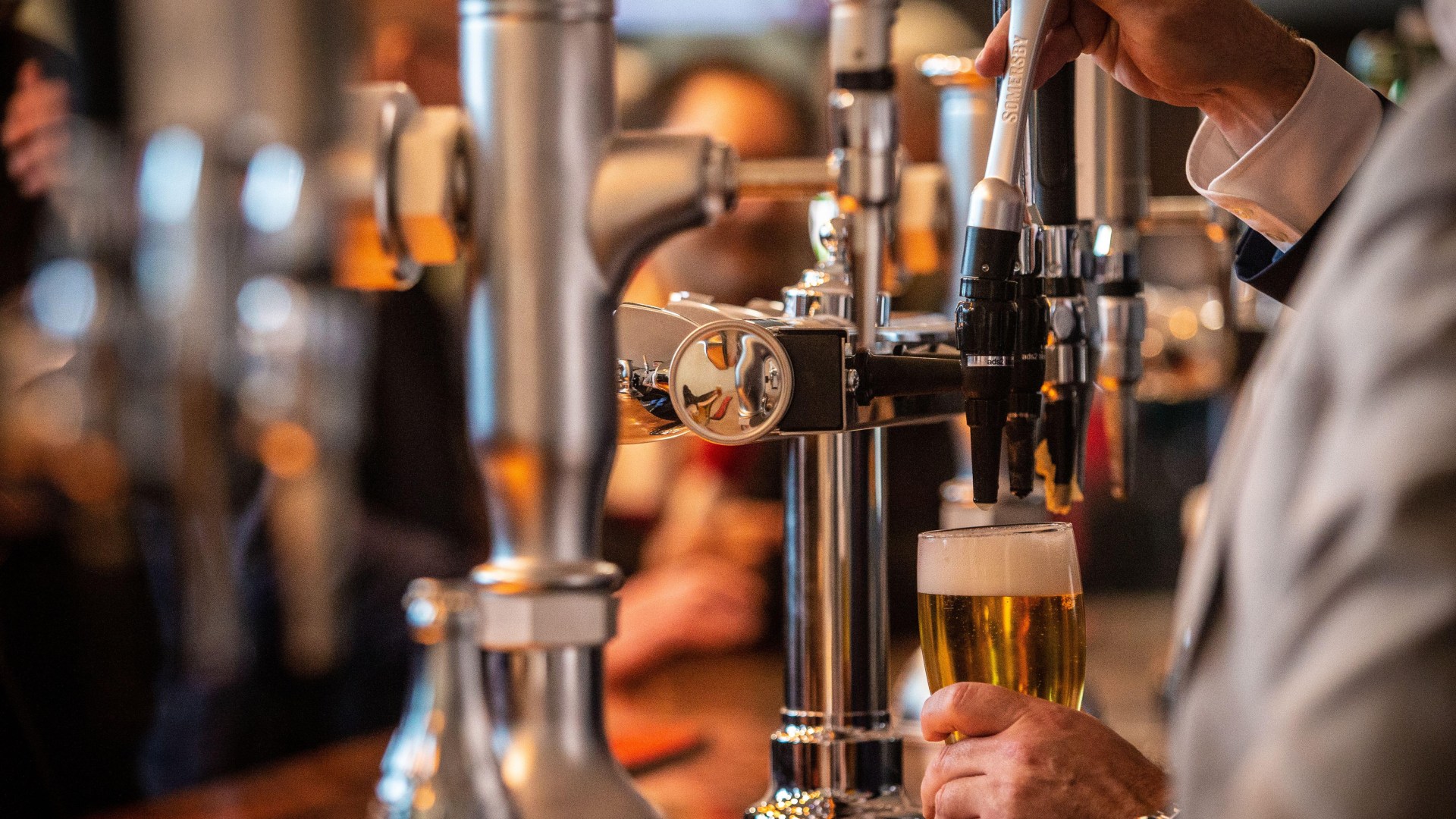 Price of a pint to rise by 10p warns major pub chain boss after Chancellor's tax raid