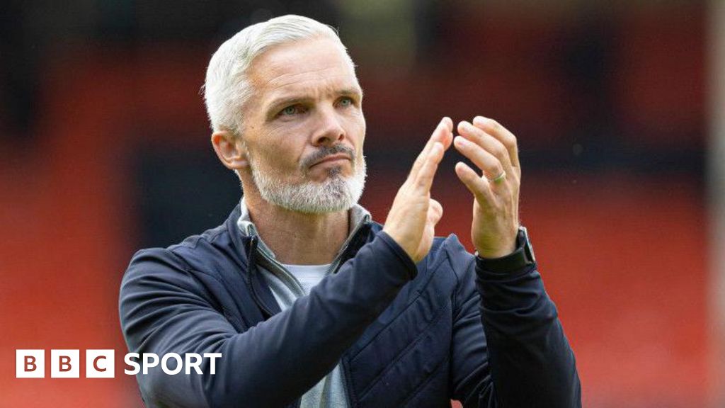 Dundee United: Jim Goodwin extends terms at Tannadice