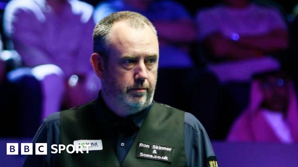 Champion of Champions: Mark Williams beats Kyren Wilson to reach semi-finals