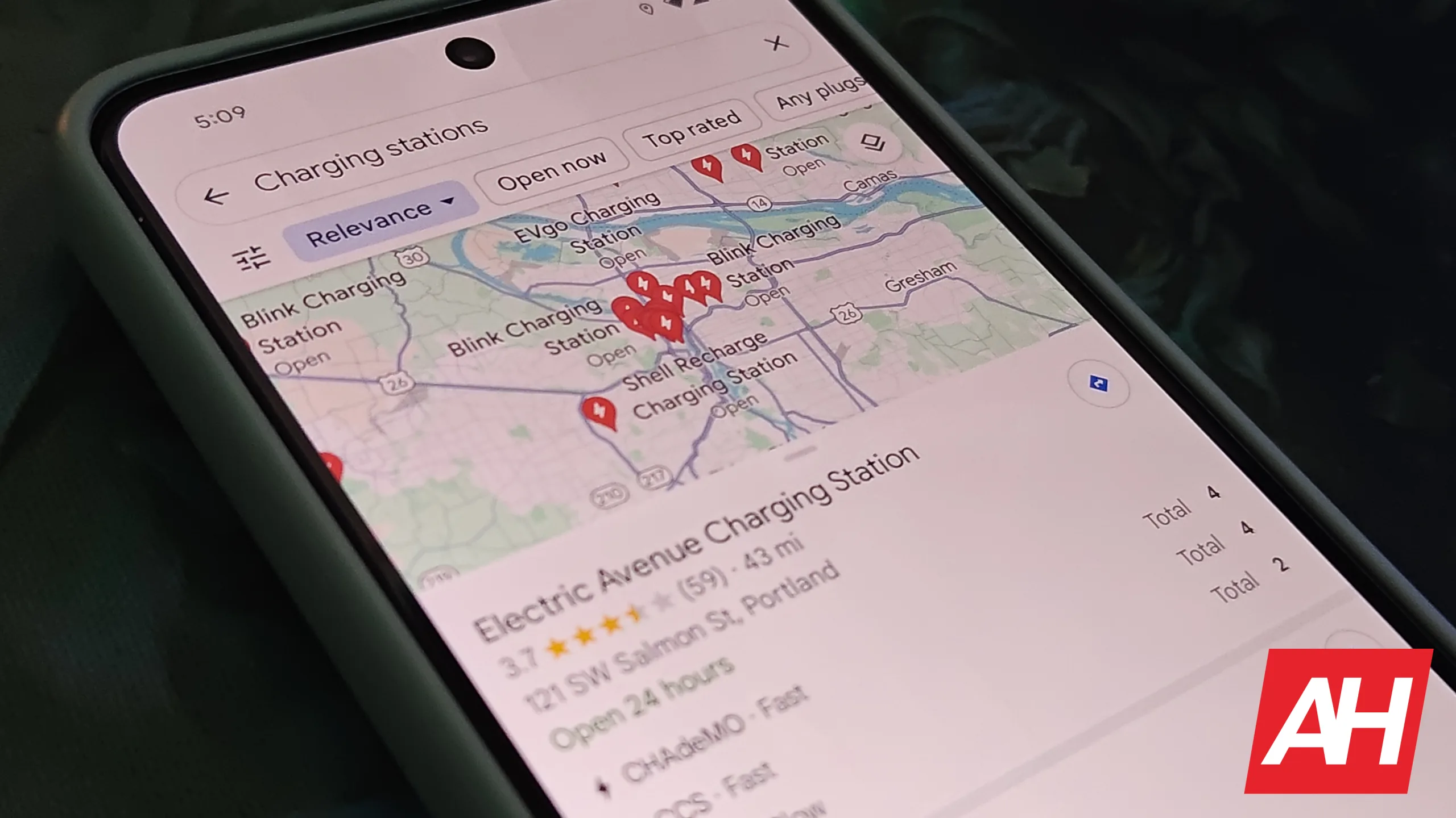 Google Maps getting new customizable car icons for navigation