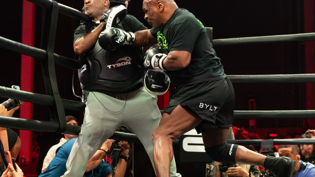 Jake Paul vs. Mike Tyson open workouts