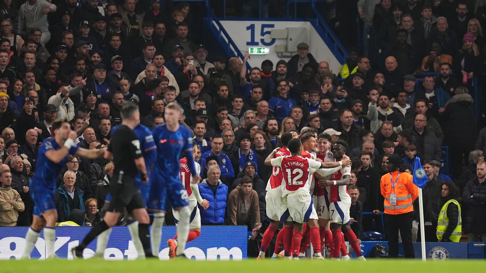 Chelsea vs Arsenal LIVE SCORE: Havertz goal DISALLOWED for narrow offside after Blues fury at quick restart - updates