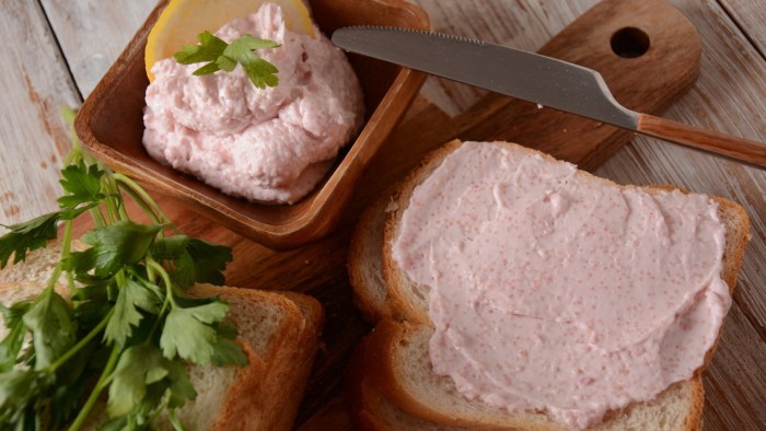 Taramasalata spread