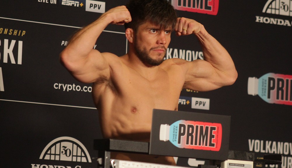 UFC champ Alexandre Pantoja skeptical of Henry Cejudo at flyweight