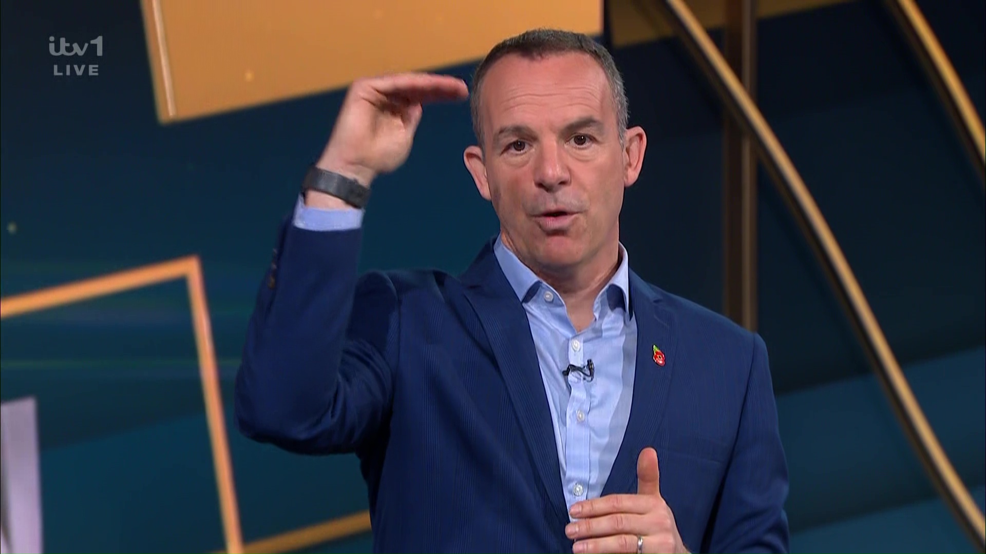 Martin Lewis reveals 'unbeatable' account for anyone on Universal Credit offering up to £1,200 free cash from DWP