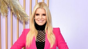 Jessica Simpson UNRECOGNIZABLE With Youthful New Look!