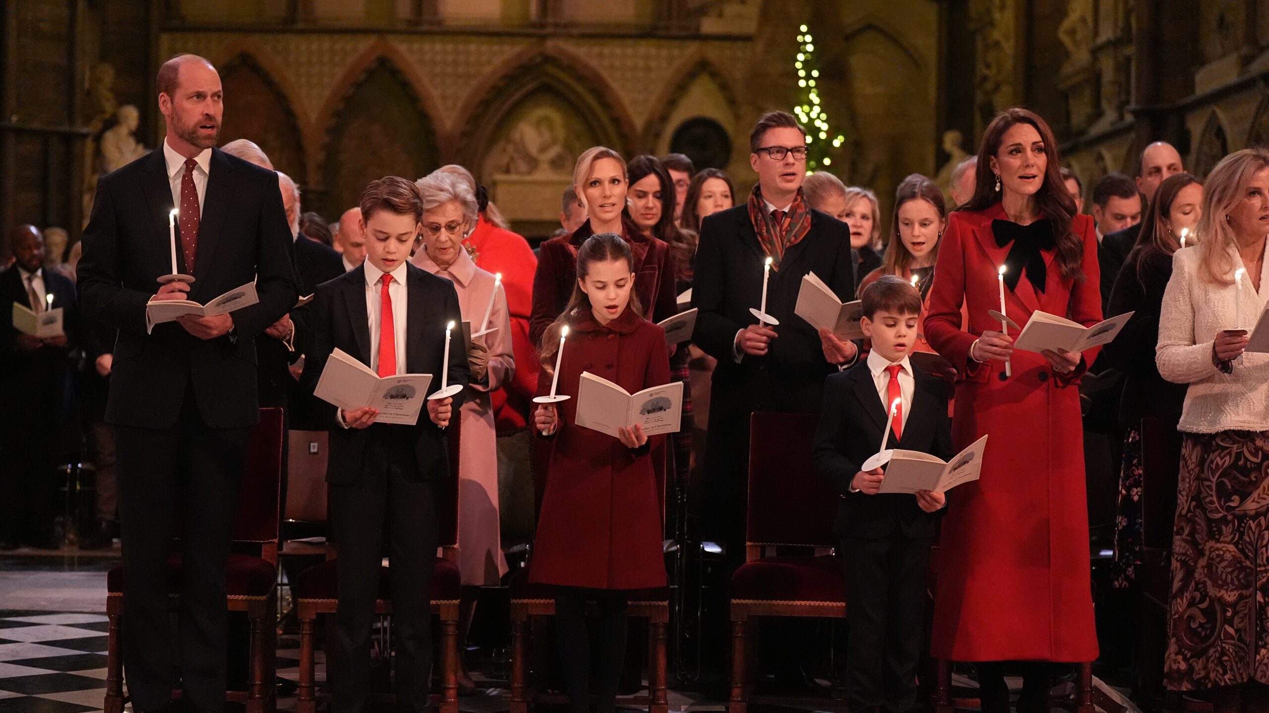 Royal Christmas Card from Prince William & Kate Middleton Unveiled!