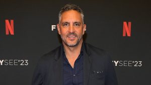 Mauricio Umansky Debuts New Model GF, Still Hasn’t Actually Divorced Kyle Richards