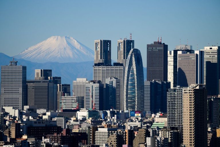 Ex-Comedian Joins Ex-Goldman Analyst to Advise Japan Stock Fund