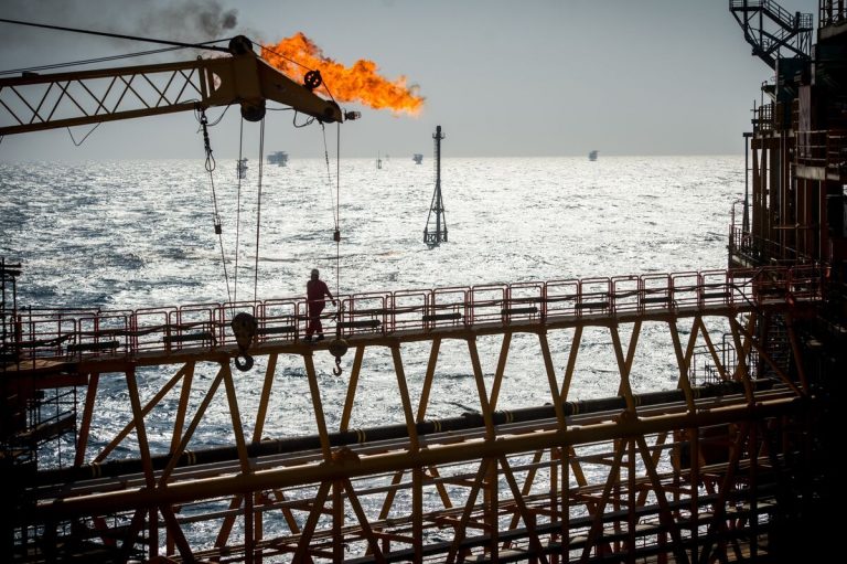 Iraq Plans to Cut Gas Flaring to 20% Next Year to Reduce Imports