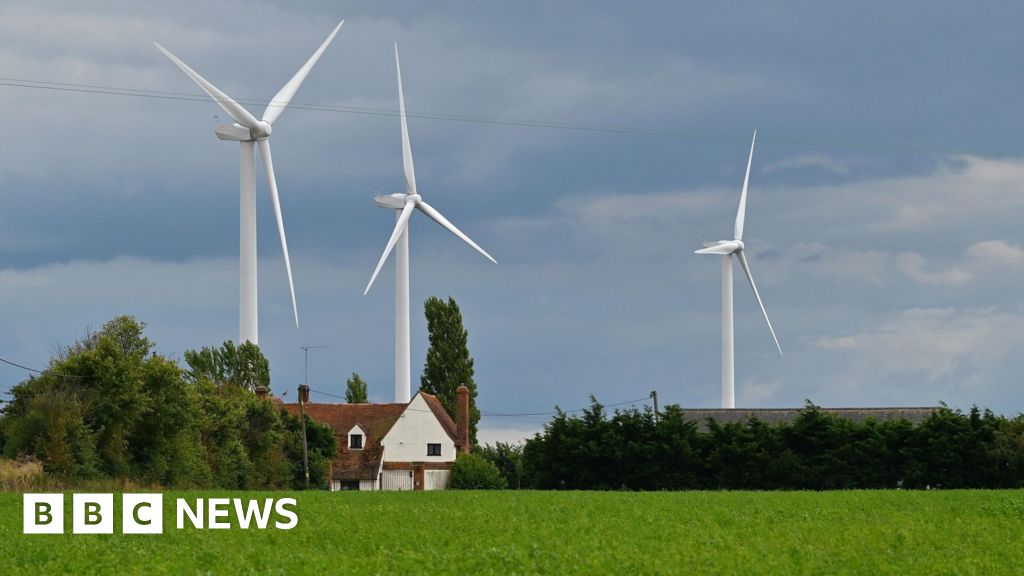 Miliband unveils energy plan with new powers over wind farms