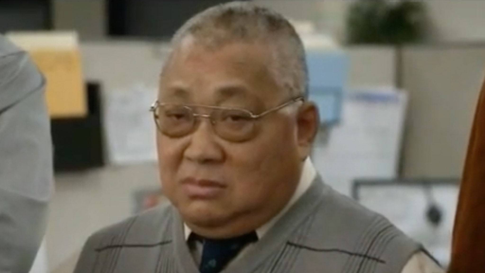 'Workaholics' Star Waymond Lee Dead at 72 After ALS Battle