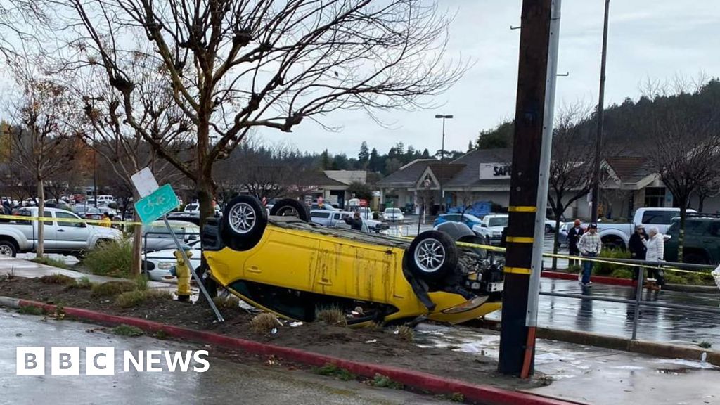 Tornado hits northern California town as ice storm chills Midwest