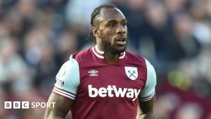 Michail Antonio: West Ham striker discharged from hospital three weeks after breaking leg in car accident