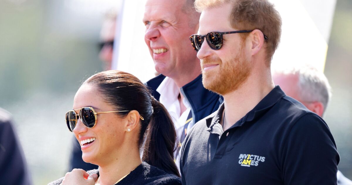 Prince Harry's key gesture in new Netflix doc to 'super WAG' Meghan Markle | Royal | News