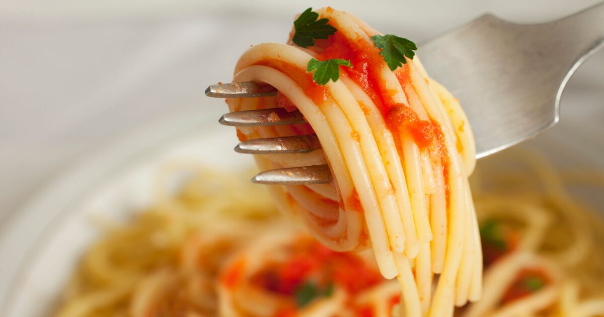 Keep spaghetti fresh for longer with sandwich bag method