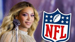 Beyoncé Serves Up Christmas-Cowboy Mash-Up For Netflix’s NFL Gameday