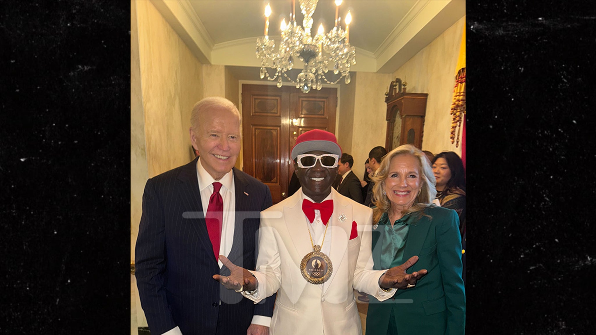 Flavor Flav in Yuletide Mode With Joe & Jill Biden at White House Xmas Party