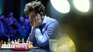 Chess champion quits FIDE tournament after being told to change jeans