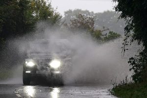 Met Office issues wind warnings of up to 85mph across parts of UK as Christmas holidays begin