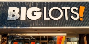 Big Lots reaches deal to keep hundreds of US stores open after filing for bankruptcy