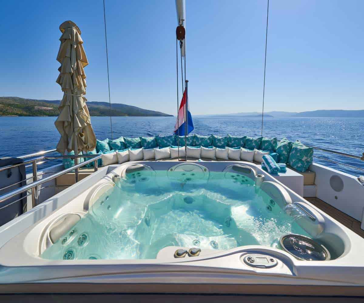 From dock to deck: The ultimate guide to preparing for a luxury yacht charter vacation