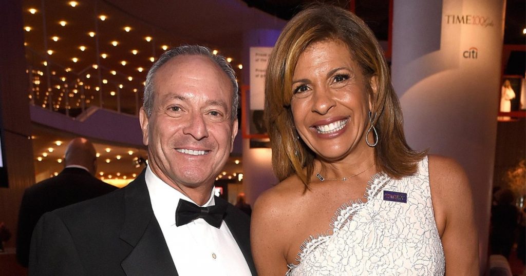 Hoda Kotb Reveals She’s Spending Christmas With Ex Joel Schiffman