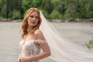 Alexandra Breckenridge On That S6 Shower Sex Scene