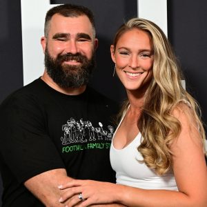 Jason & Kylie Kelce Share Daughter's Reaction to Love Actually Star